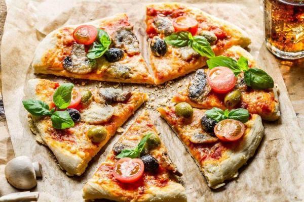 طرز تهیه پیتزا قارچ و گوشت خانگی سالم و خوشمزه طرز تهیه پیتزا قارچ و گوشت خانگی سالم و خوشمزه